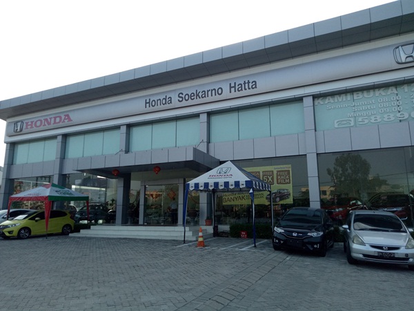 Dealer HSH Jalan Soekarno Hatta No 168 Pekanbaru